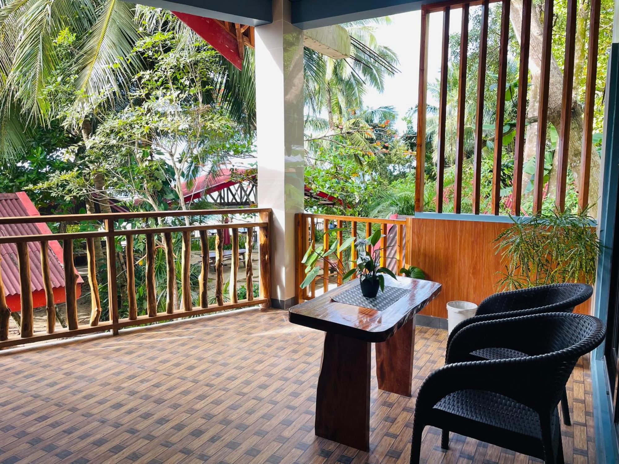 White Beach Front And Cottages Buruanga Exterior photo