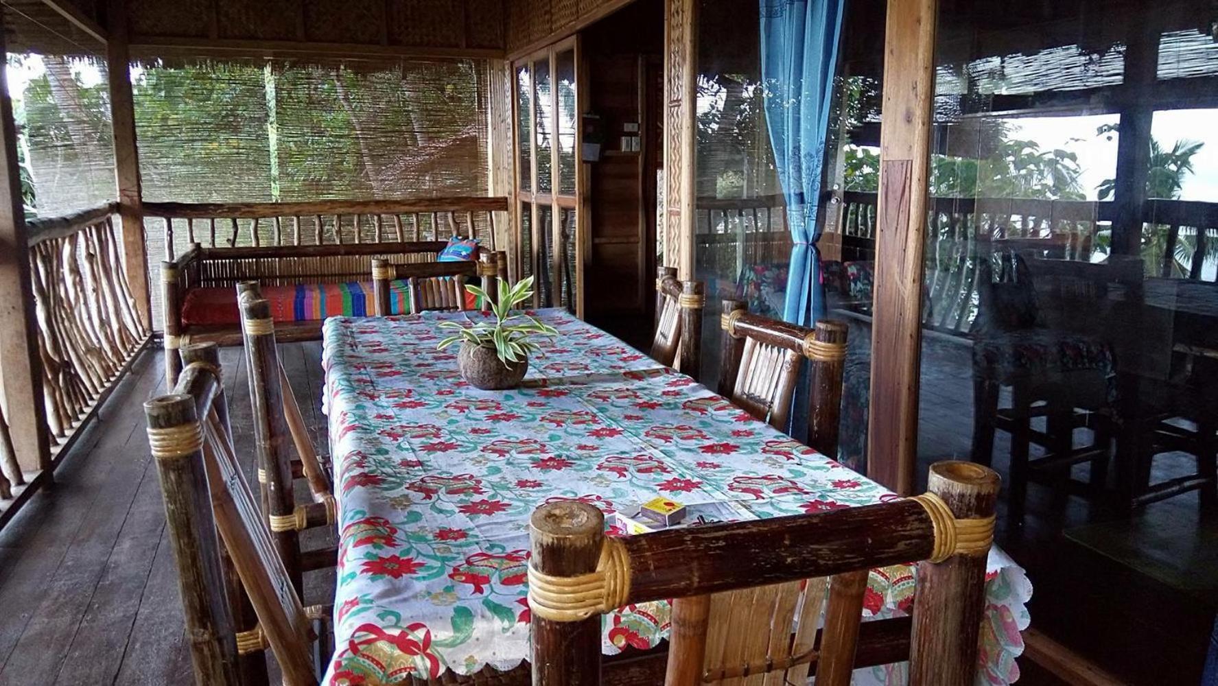 White Beach Front And Cottages Buruanga Room photo