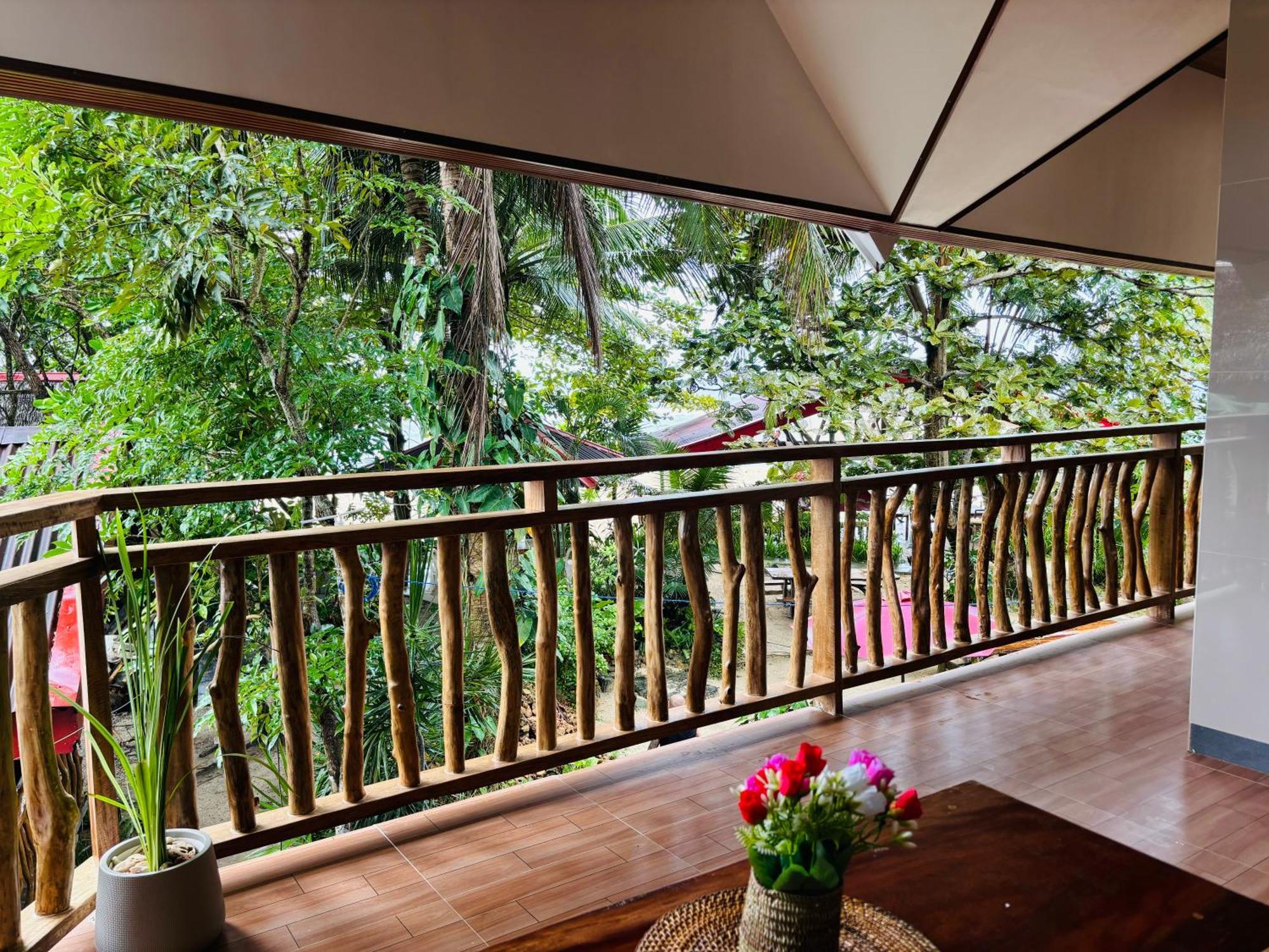 White Beach Front And Cottages Buruanga Exterior photo