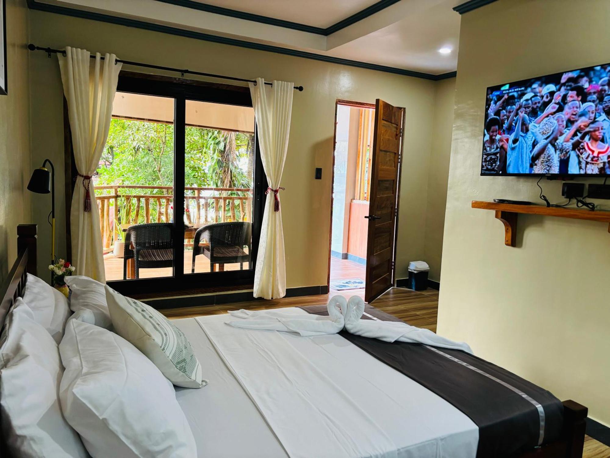 White Beach Front And Cottages Buruanga Exterior photo